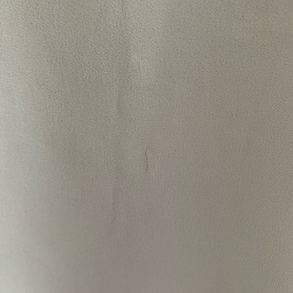 UNIQLO - FLOWY GREY BLOUSE - Picture 5 of 5